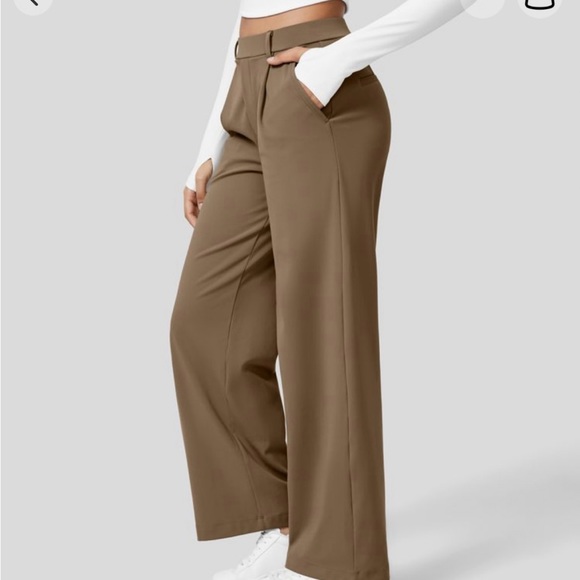 SOLD BNWT high waisted plicated pockets straight leg work pants - Picture 2 of 3